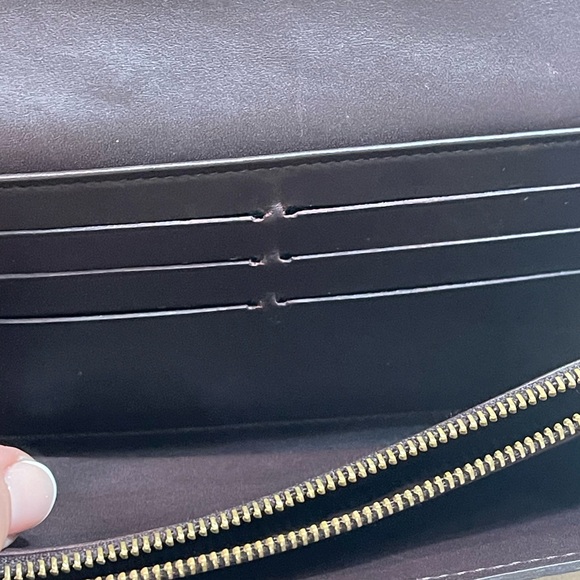 Authentic Burgundy color vernis Long Luis Vuitton Wallet - Picture 7 of 17